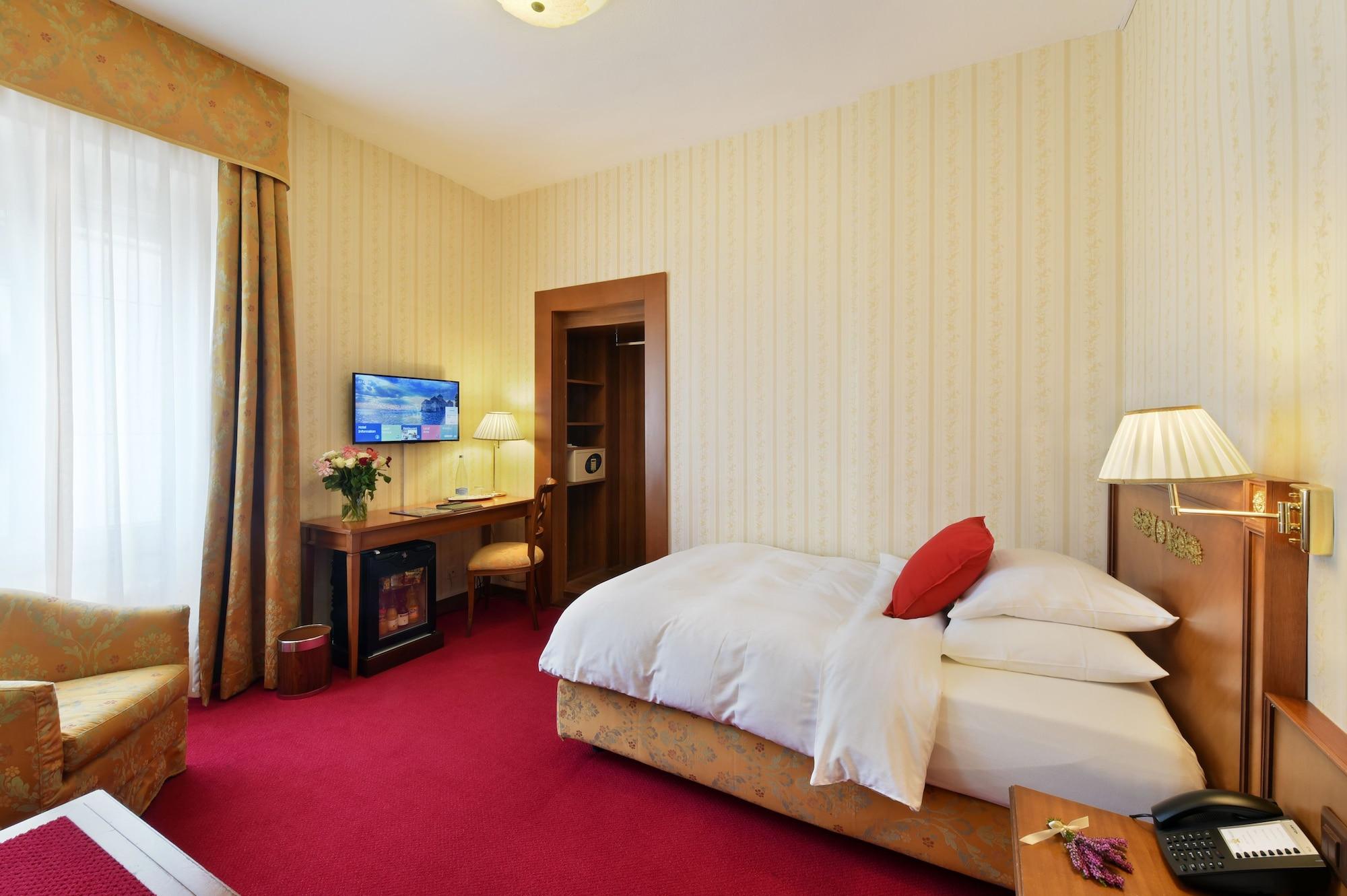 Golf Hotel Rene Capt Монтрё Экстерьер фото