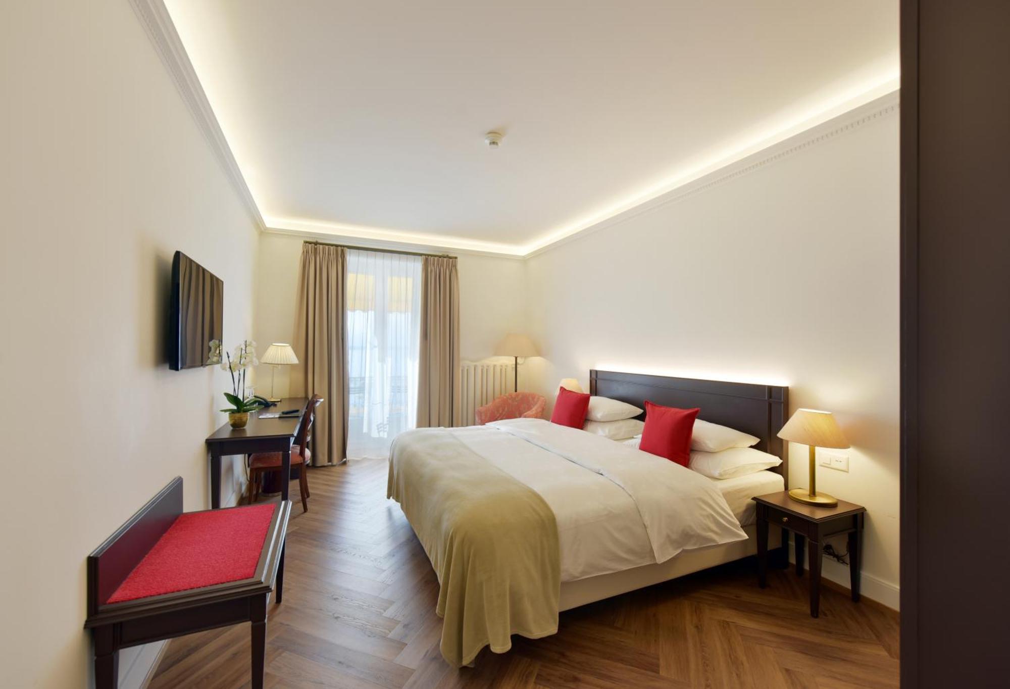 Golf Hotel Rene Capt Монтрё Экстерьер фото